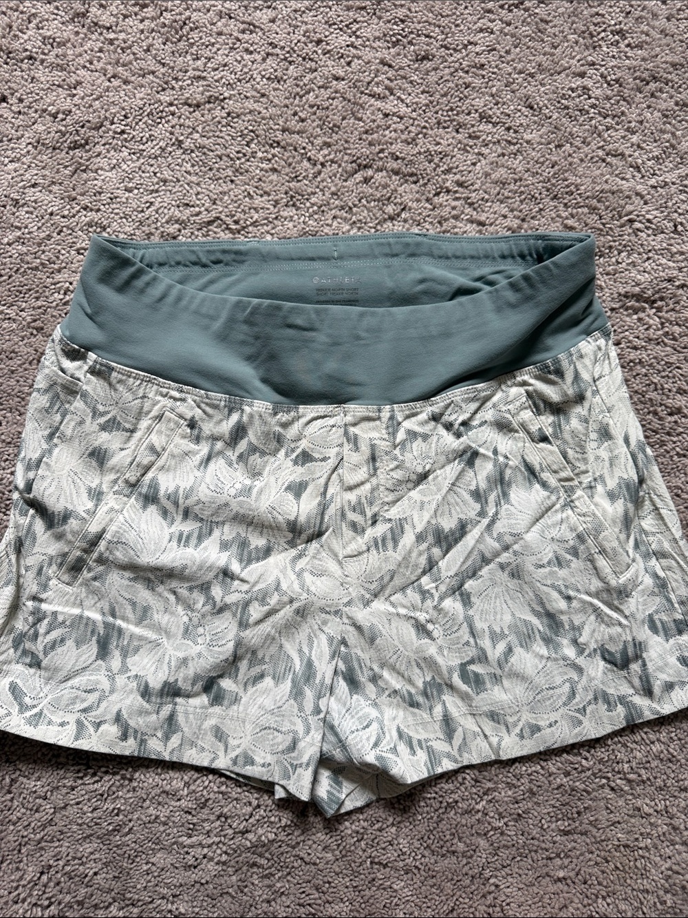 Athleta Trekkie North Floral Jacquard Athletic Shorts with Sage Waistband